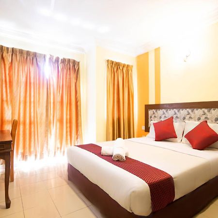 Kampong Batu Lapan  Sun Inns Tambun מראה חיצוני תמונה
