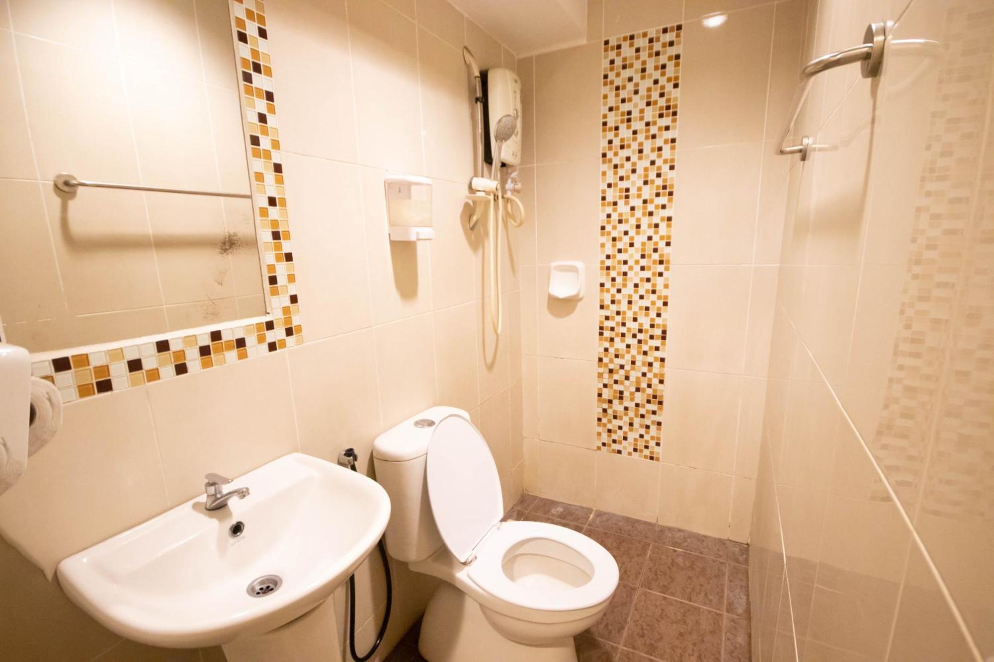 Kampong Batu Lapan  Sun Inns Tambun מראה חיצוני תמונה
